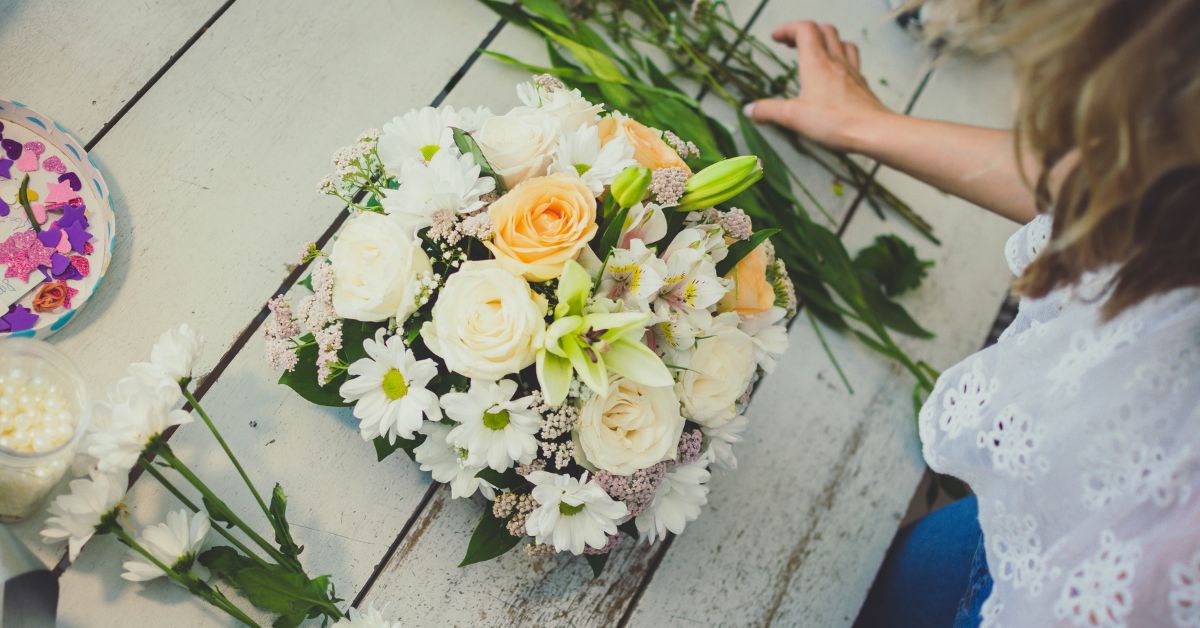 How to Create a Cremation Ceremony